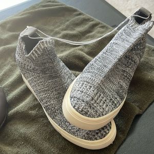 Mission slip on booties